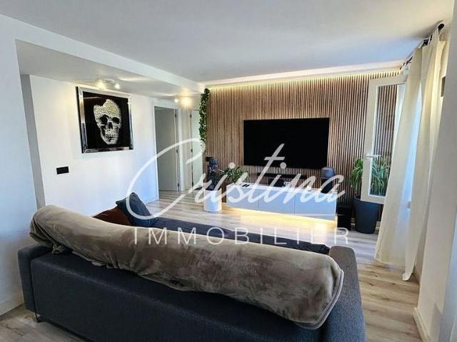 Piso en venta en Santa Cristina d´Aro, de 72 m² 3 habitaciones por 225.000