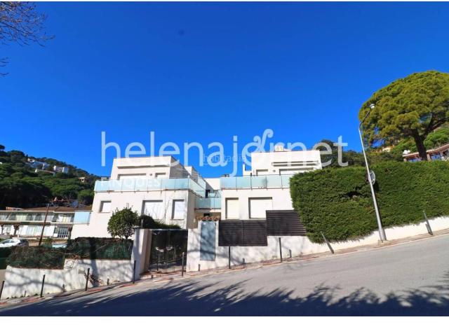 Piso en venta en Santa Cristina d´Aro, Rosamar. APARTAMENTO CON UBICACIÓN INMEJORABLE EN LA URBANIZACIÓN ROSAMAR. Pisos Santa Cristina.