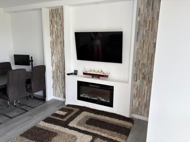 Piso en venta en Santa Cruz de Bezana, Sancibrián. Se vende estupendo piso totalmente reformado en la zona de Sancibrián Bezana, listo para entrar a vivir. Pisos Santa Cruz de.