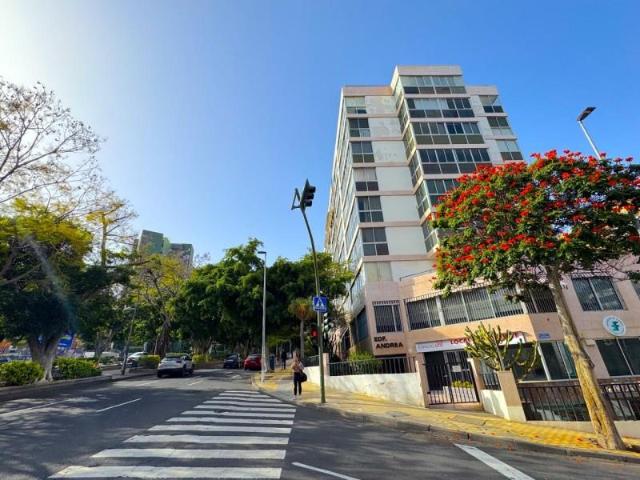Piso en venta en Santa Cruz de Tenerife, Avenida de Benito Pérez Armas, 38005
