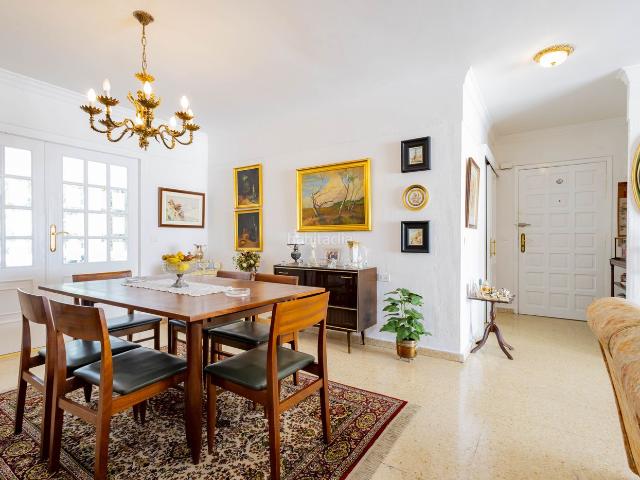 Piso en venta en Santa Cruz de Tenerife, Urbanización Anaga. Venta de la nuda propiedad Vivienda de 165 m con garaje en Residencial Anaga Santa Cruz de Tenerife. Pisos Santa Cruz de.
