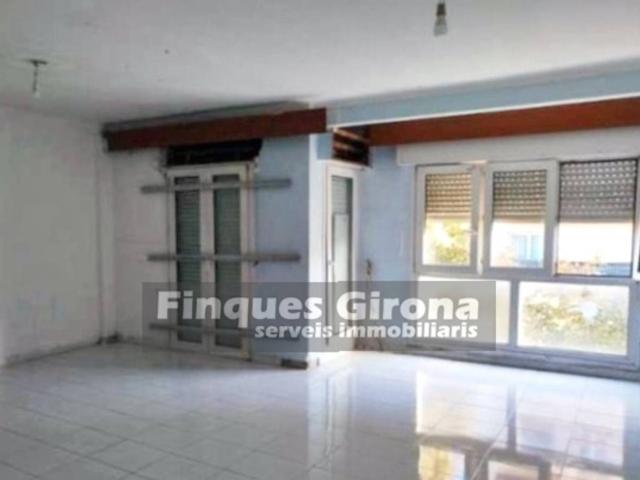 PISO EN VENTA EN SANTA EUGENIA DE GIRONA