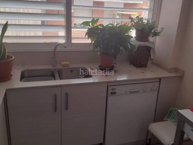 Piso en venta en Santa Perpètua de Mogoda. Venta de piso exterior de 3 habitaciones en Santa Perpètua de Mogoda. Pisos Santa Perpètua de.