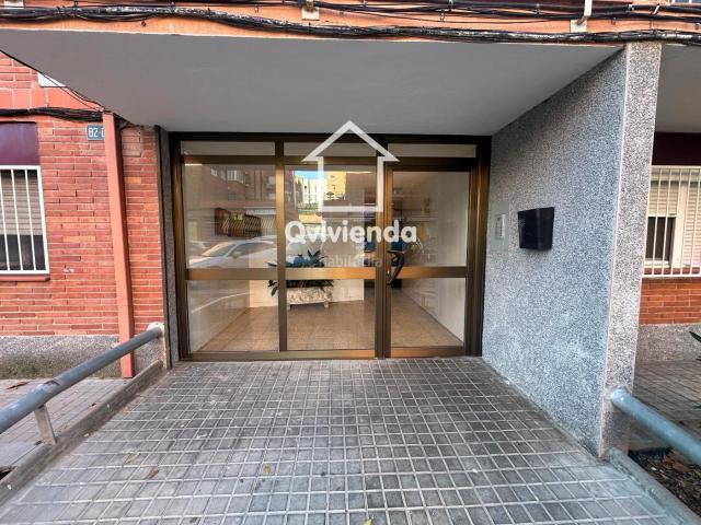 Piso en venta en Santa Perpètua de Mogoda. Piso de 3 habitaciones en Santa Perpètua. Pisos Santa Perpètua de.