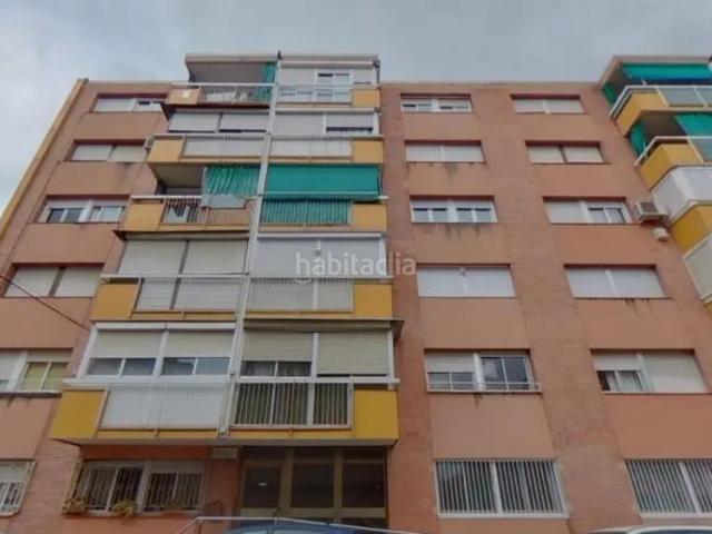 Piso en venta en Santa Perpètua de Mogoda. Santa Perpètua de Mogoda, Barcelona. EN RENTABILIDAD se vende alquilado, no se puede visitar ni hipotecar. Pisos Santa Perpètua de.
