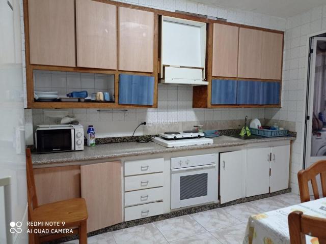 Piso en venta en Santa Pola, Centro. OPORTUNIAD, primer piso con ascensor a 100 metros de la playa de Santa pola. Pisos Santa.