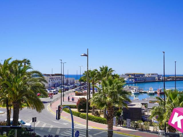 Piso en venta en Santa Pola, Centro. Apartamento moderno en primera línea en el centro de Santa Pola. Pisos Santa.