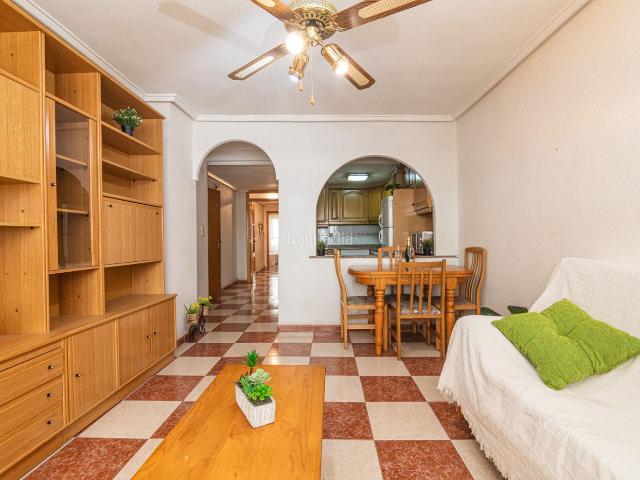 Piso en venta en Santa Pola, Centro. LOCAL COMERCIAL HABILITADO COMO PISO. Pisos Santa.