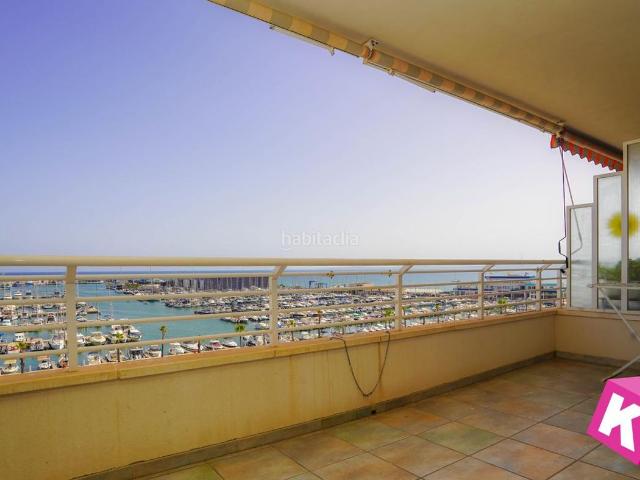 Piso en venta en Santa Pola, Centro. Piso en primera línea de puerto con vistas al mar. Pisos Santa.