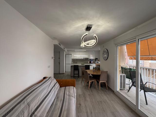Piso en venta en Santa Pola, Centro. Piso reformado en venta en Poeta Miguel Hernández 21. Pisos Santa.