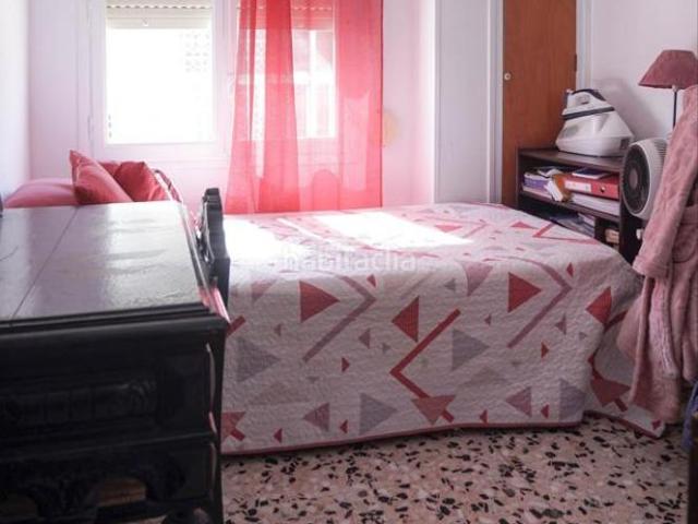 Piso en venta en Santa Pola, Gran Playa. Apartamento esquinero cerca de la playa con parking. Pisos Santa.