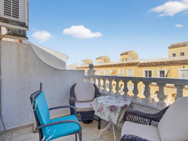Piso en venta en Santa Pola, Monte y Mar. Amplio Apartamento de 3 Dormitorios con Dos Terrazas en Gran Alacant. Pisos Santa.