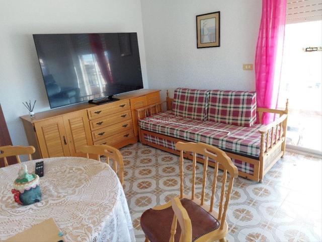Piso en venta en Santa Pola, Norte. Busca una propiedad en la hermosa ciudad costera de Santa Pola? No busque más! Este espacioso y bien cuidado apartamento de 3 dorm. Pisos Santa.