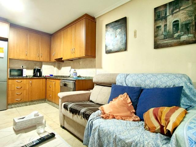 Piso en venta en Santa Pola, Playa Levante. Casas para Vivirlas inmobiliaria les presenta este piso 2 en 1 junto a la playa de Levante. Pisos Santa.
