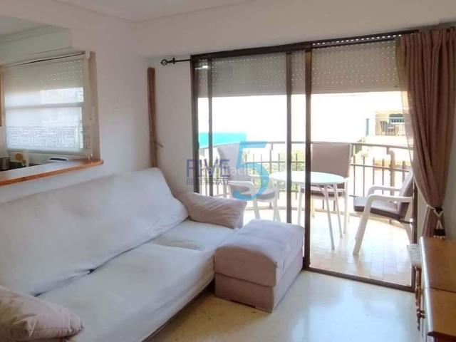 Piso en venta en Santa Pola, Playa Tamarit Playa Lissa. Apartamento de dos dormitorios, muy luminoso y climatizado, orientado al este, situado a solo un corto paseo de la playa en una zo. Pisos Santa.