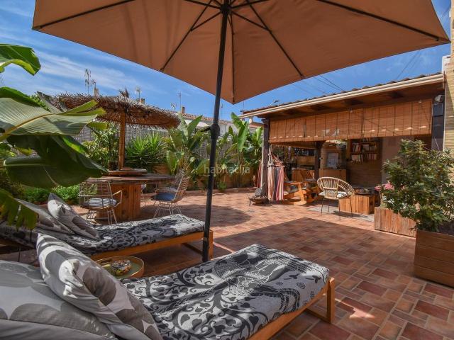 Piso en venta en Santa Pola, Playa Tamarit Playa Lissa. Casa en esquina con amplia terraza en playa lisa. Pisos Santa.