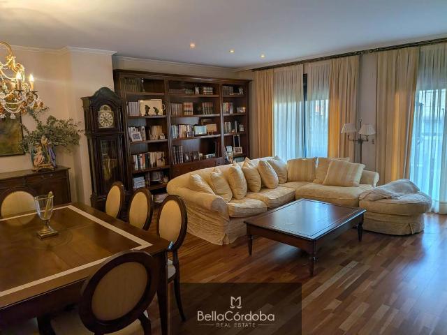 Piso en Venta en Santa Rosa Valdeolleros