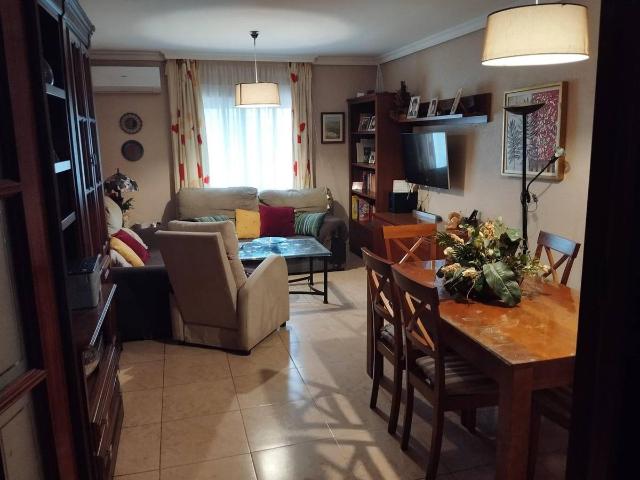 Piso en Venta en Santa Rosa Valdeolleros
