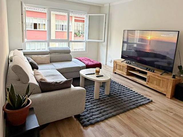 Piso en Venta en Santa Uxía de Ribeira