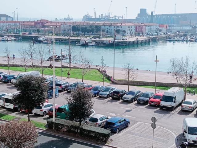 Piso en venta en Santander, Castilla Hermida. piso con vistas a la darsena 3 habitaciones. Pisos.