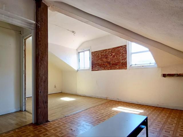 Piso en venta en Santander, Centro Ayuntamiento. Ático en Calle Cisneros Proyecto de reforma e inversión. Pisos.