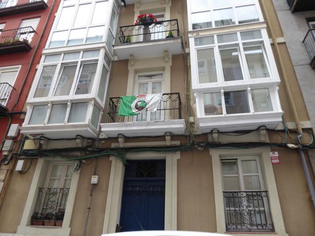Piso en venta en Santander, Centro Ayuntamiento. Piso en plenos centro para reformar totalmente. Pisos.