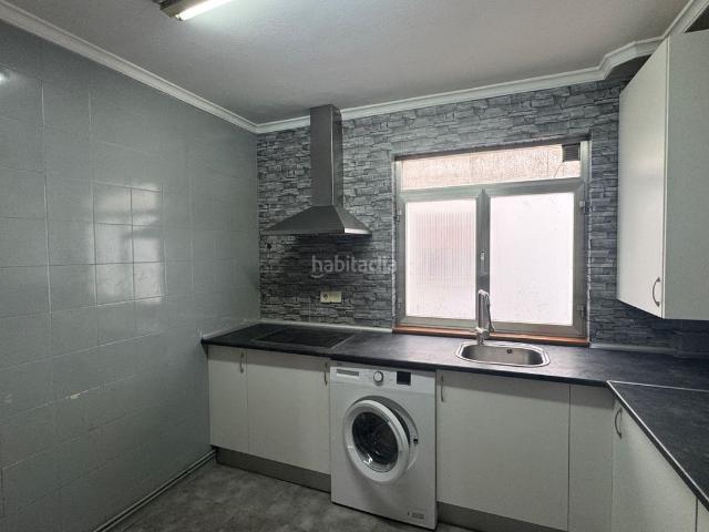 Piso en venta en Santander, Cuatro Caminos. PISO DE DOS DORMITORIOS EN CUATRO CAMINOS CON ASCENSOR PARA REFORMAR A TU GUSTO. Pisos.