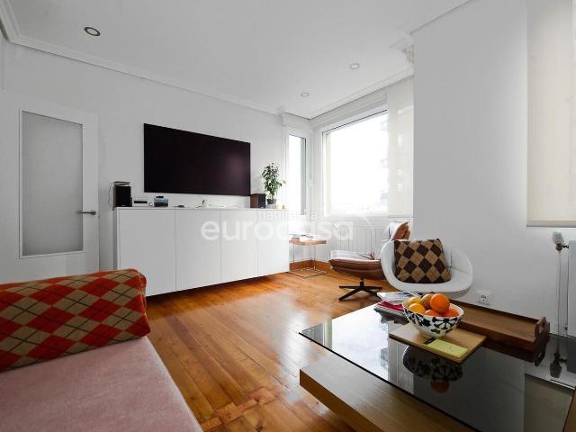 Piso en venta en Santander, General Dávila. REFORMADO CON ESTILO MODERNO Y FUNCIONAL. Pisos.