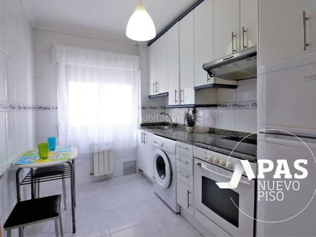 Piso en venta en Santander, Los Castros. Zona Paseo Altamira, General Dávila de Santander, En venta piso en buen estado de 3 habitaciones, con ascensor a cota 0. Pisos.