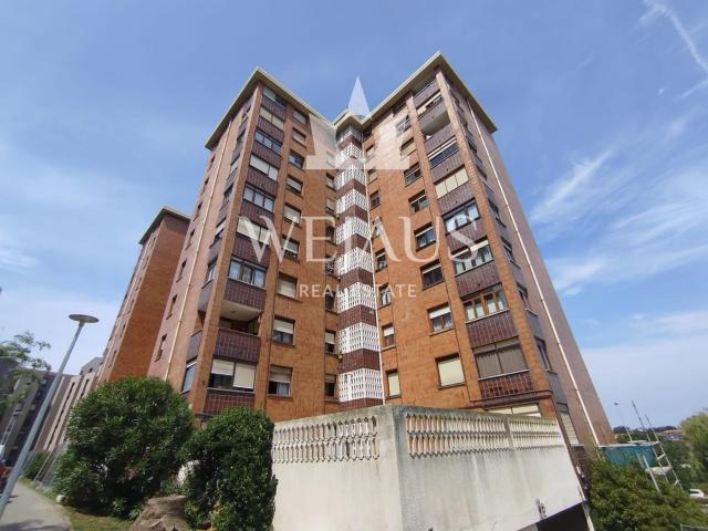 Piso en venta en Santander, Los Castros. PISO CON TERRAZA Y GARAJE CERRADO CERCANO A LAS UNIVERSIDADES Y LAS PLAYAS. Pisos.