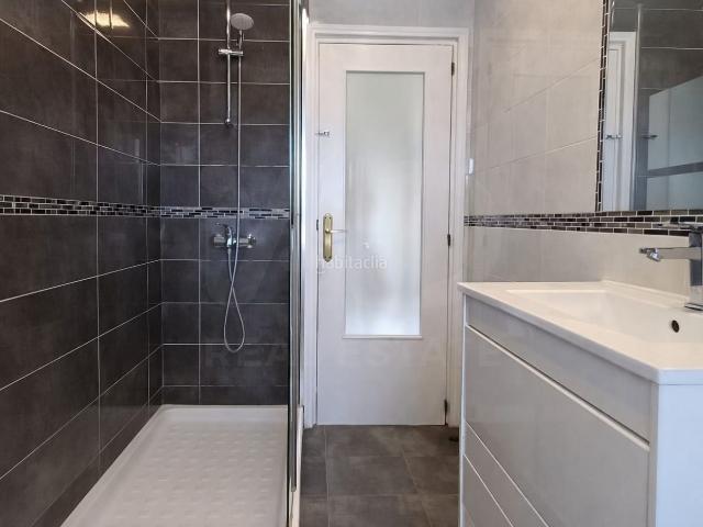 Piso en venta en Santander, Los Castros. Pisos.