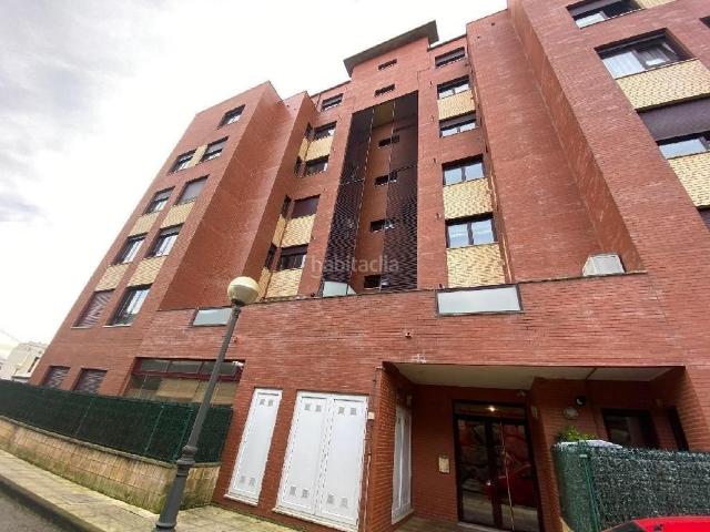 Piso en venta en Santander, Monte. Luminoso piso en Residencial Barlovento con piscina y garaje. Pisos.