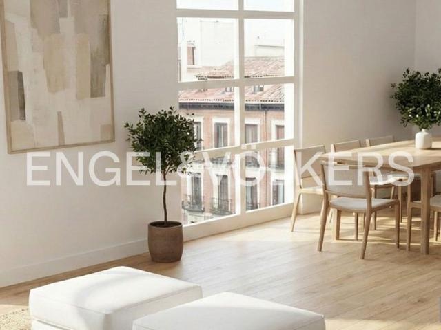 Piso en venta en Santander, Puerto Chico. Exclusivo piso con encanto histórico y moderno en Santander. Pisos.