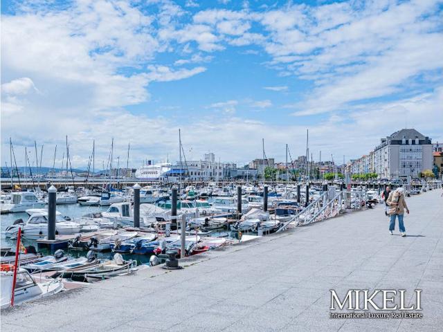 Piso en venta en Santander, Puerto Chico. Piso en Castelar en planta completa. Pisos.