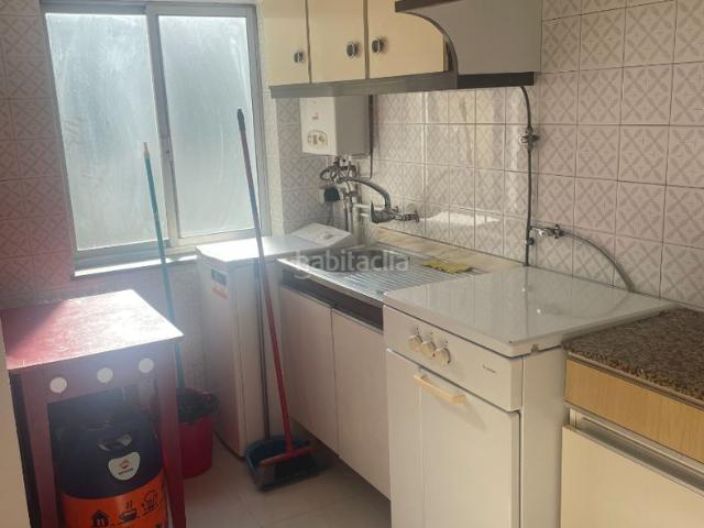 Piso en venta en Santiago de Compostela, Campus Sur Santa Marta. GRAN OPORTUNIDAD! Se vende piso en la calle Galeras zona genial situada, al lado zona vieja, catedral, y zona nueva piso de 55.