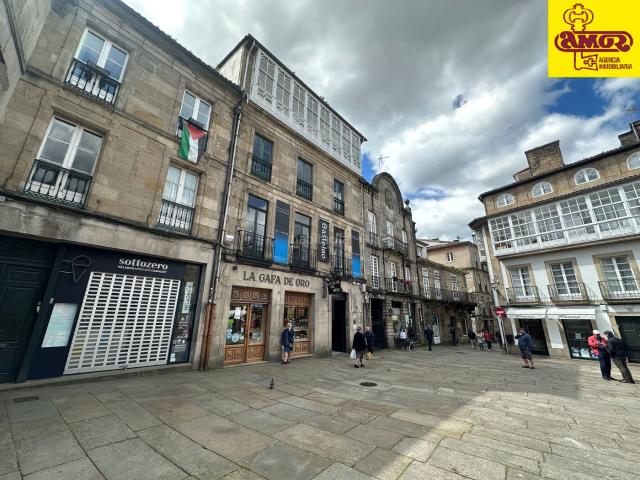 Piso en venta en Santiago de Compostela, Casco Histórico. Piso en venta en Plaza do Toural Casco Historico. Pisos Santiago de.