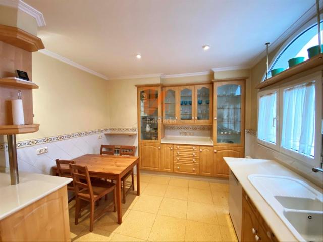 Piso en venta en Santiago de Compostela, Ensanche Sar. OPORTUNIDAD ÚNICA EN EL ENSANCHE! Piso de 4 habitaciones exterior en Santiago de Compostela. Pisos Santiago de.