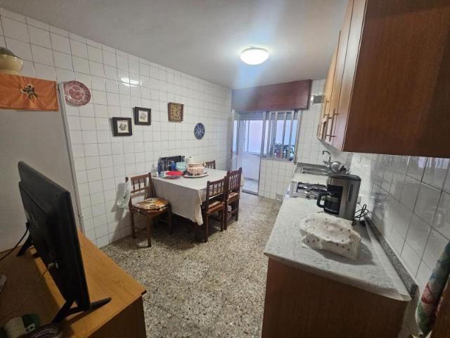 Piso en venta en Santiago de Compostela, San Pedro. Concheiros