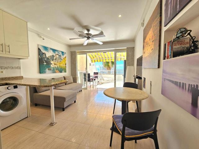 Piso en venta en Santiago del Teide, Acantilados de Los Gigantes. Apartamento con vistas al mar en Los Gigantes. Pisos Santiago del.