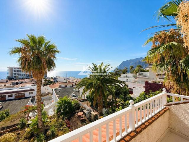 Piso en venta en Santiago del Teide, Acantilados de Los Gigantes. Ático en Venta en Los Gigantes con Vistas al Mar. Pisos Santiago del.