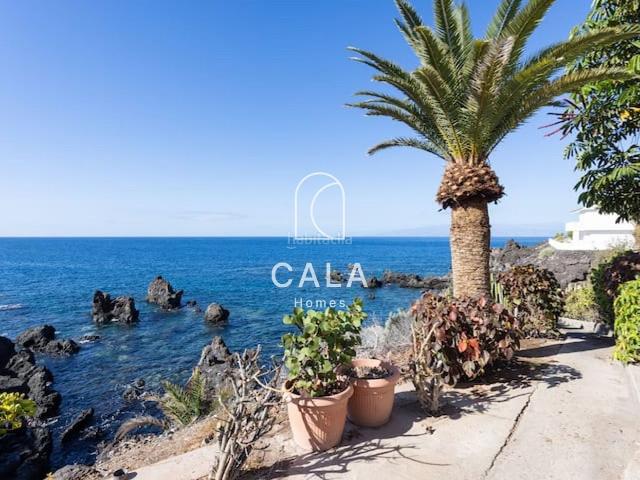 Piso en venta en Santiago del Teide, Puerto de Santiago. Oportunidad en Puerto Santiago, apartamento de 2 dormitorios con terraza y vistas al mar. Pisos Santiago del.