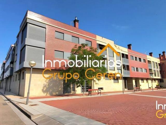 Piso en venta en Santo Domingo de la Calzada. Un hogar con encanto frente a la muralla piso con terraza, piscina y garaje en Santo Domingo. Pisos Santo Domingo de la.