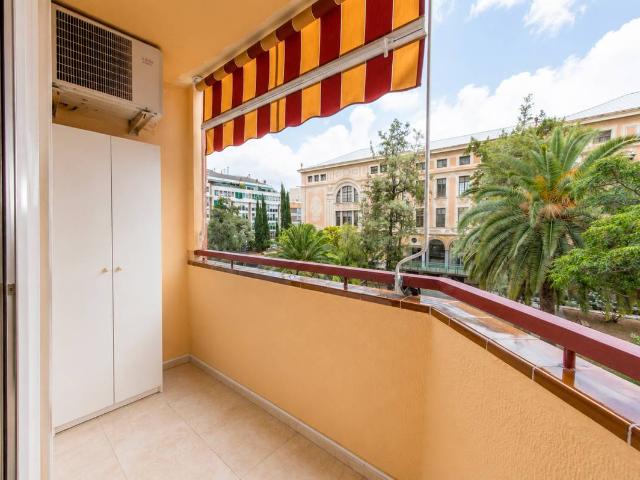 Piso en Venta en Sants Badal