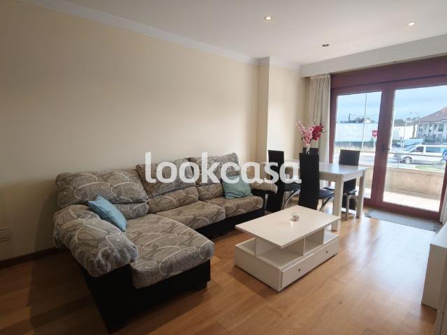 Piso en venta en Sanxenxo, Adina Portonovo. Sanxenxo. Piso céntrico y bien comunicado en urb. con piscina y jardín. Pisos.