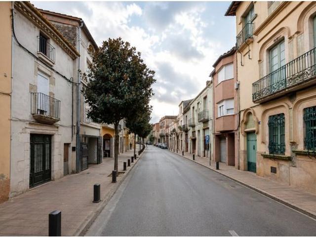 Piso en Venta en Sarrià de Ter, Girona