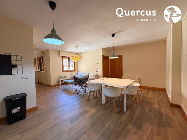 Piso en venta en Segovia, Centro. ATENCION INVERSORES IE, a 50 metros al acueducto, oficina adaptada a vivienda muy luminoso y en un enclave excepcional, en una de. Pisos.