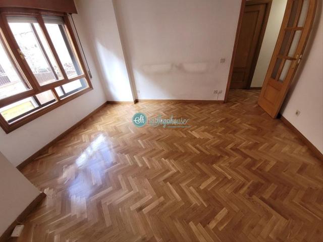 Piso en venta en Segovia, Centro. Piso en venta en Centro Universidad, 3 dormitorios. Pisos.