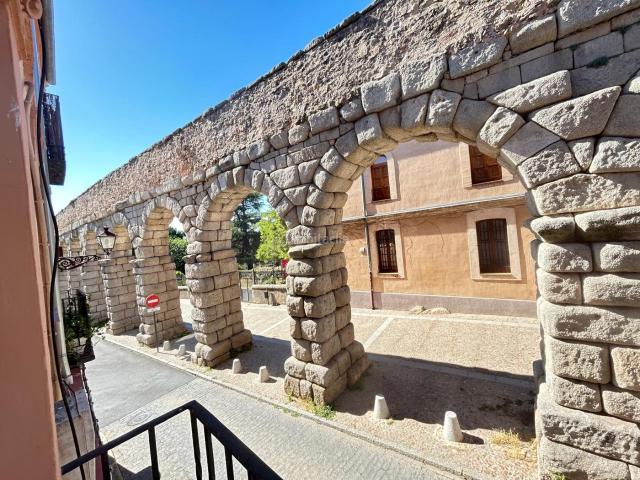 Piso en venta en Segovia, Centro. ¡TU NUEVO HOGAR CON VISTAS AL ACUEDUCTO!. Pisos.