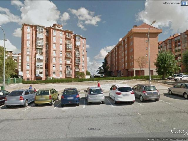 Piso en venta en Segovia, El Carmen. VENTA PISO EN EL CARMEN CON GARAJE Y TRASTERO. INVERSION. Pisos.