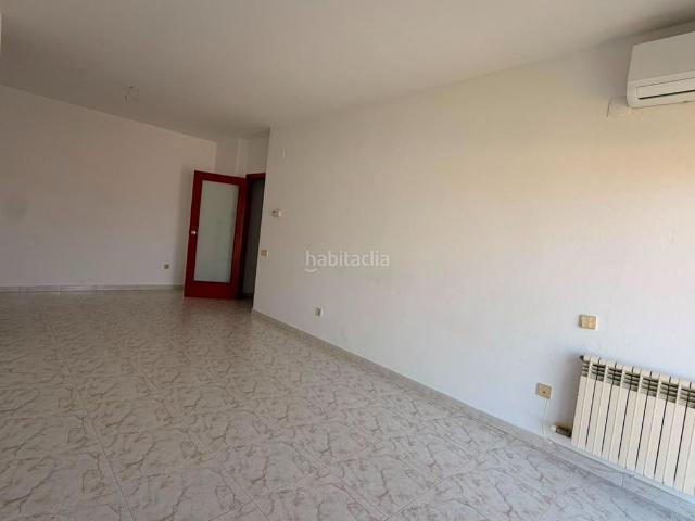 Piso en venta en Sentmenat. OPORTUNIDAD AMPLIO PISO DE 3 HABITACIONES EN SENTMENAT. Pisos.